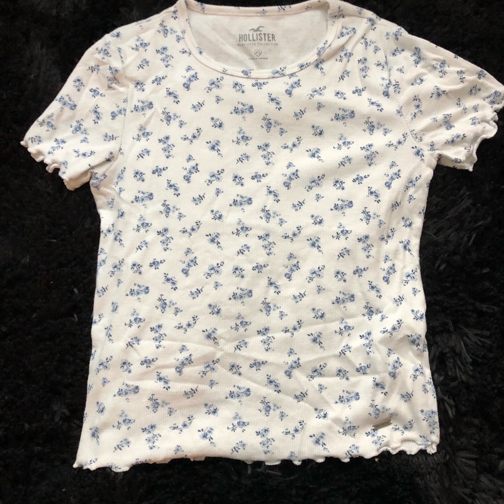 Hollister floral short sleeve top